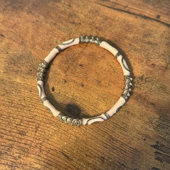 Vintage Bangle Bracelet, Cream, Silver, Gothic, Retro, Boho - Picture 6 of 8